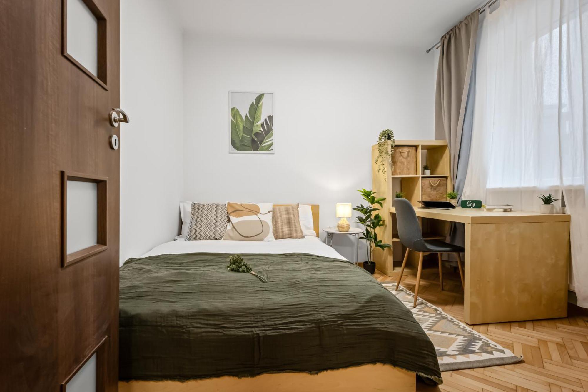 Earthy Escape - Central Apt With Balcony Bucarest Esterno foto